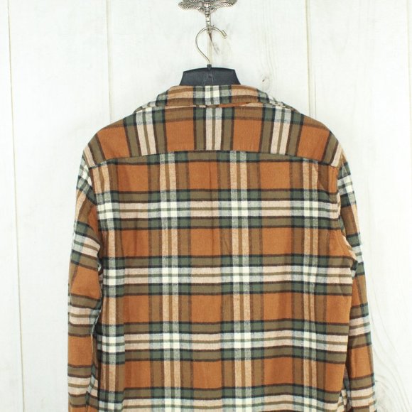 LL Bean Signature Plaid Chamois Shirt Size L - Picture 8 of 10